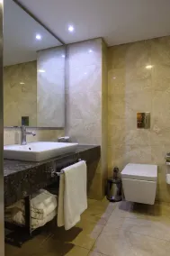 Ramada by Wyndham Istanbul Grand Bazaar - Baño