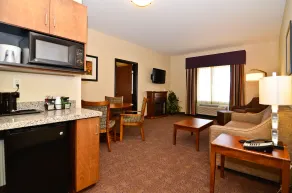 Best Western Plus Carousel Inn & Suites Burlington - Room