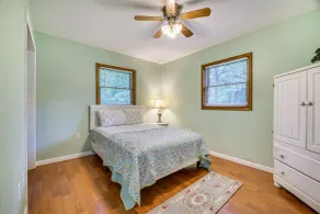 Peaceful Pocono Retreat: Hot Tub & Covered Deck! - Chambre