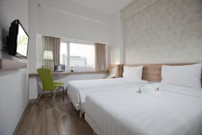 Whiz Hotel Cikini Jakarta - Chambre