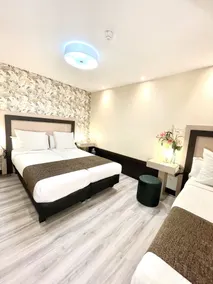 Hotel Oscar - Room