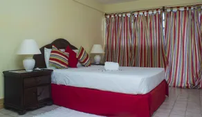 Kings Landing Hotel - Room