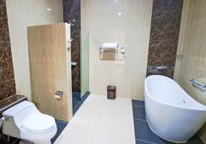 Gili Beachfront Suites - Bathroom