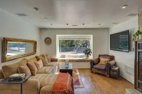 Spacious Courtyard & Spanish Charm: Silverado Home - Intérieur