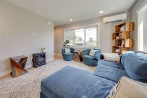 Rooftop Deck + Private Patio! West Seattle Home - Interior