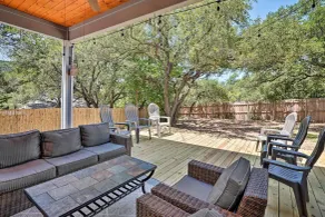 Walk to Lake Austin: Spacious Getaway w/ Patio - Interiør
