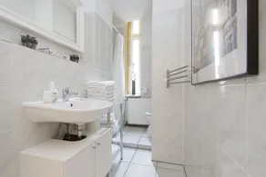 Apartment am Schillerpark - Badezimmer