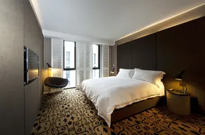 Burbury Hotel & Apartments - Room