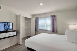 WaterWalk Extended Stay by Wyndham Charlotte - Arrowood - Rum