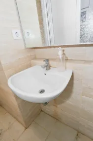 OYO 93447 City Rooms Apartment - Badrum