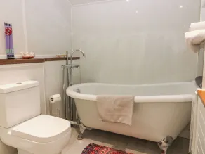 101a Pettycur Road - Baño