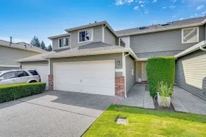 Modern Home Close to Dtwn Woodinville w/ Yard - Intérieur