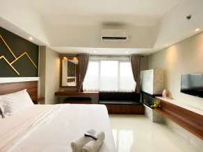Comfort 1BR at LRT City Jatibening Apartment - Værelse