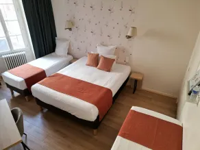  Contact Hôtel les Platanes Villeneuve sur Lot Centre - Chambre