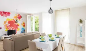 Kenese-Völgye Villahotel - Essbereich im Zimmer