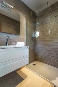 Villa Velvet - Bathroom