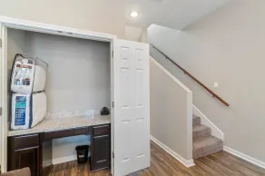 Experience a First Class Stay - 2 BDRM - Room