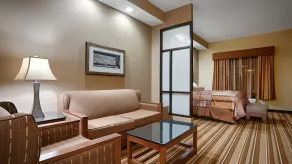 Best Western Plus KC Speedway Inn & Suites - Chambre