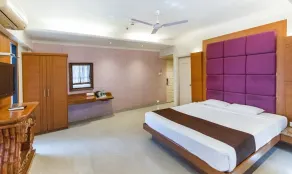 Hotel Seventh Heaven I Britannia Chowk Delhi I Couple Friendly I Value For Money I Free Parking Access - Room
