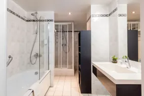Thon Hotel Brussels City Centre - Bathroom