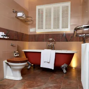 Peckforton Castle - Bathroom