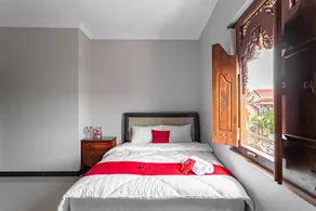 RedDoorz Syariah near Exit Toll Banyumanik Semarang - Zimmer
