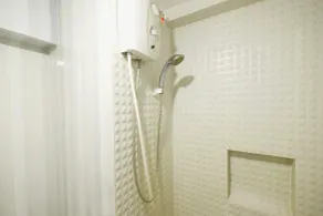 Best Choice 1BR Apartment at Kebagusan City By Travelio - Badeværelse