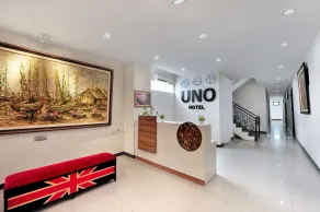 Hotel O Genteng Near Genteng Market Formerly Uno Hotel - Lobby