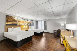 Days Inn by Wyndham Madisonville - Rum