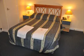 The Carlton Hotel - Room
