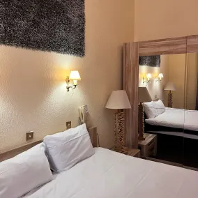Le Grand Hôtel de Valenciennes - Vue de la chambre