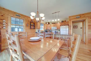 Waynesville Vacation Rental w/ Mountain Views! - Interiør