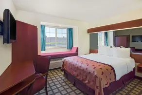 Microtel Inn & Suites by Wyndham Holland - Chambre