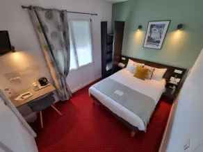 Cit'Hotel Les Atlantes Royan parking privé - Værelse