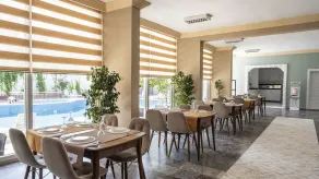 Side Spring Hotel - Restaurant