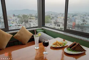 Zostel Udaipur - Restaurant