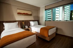 BH Raja Hotel - Room