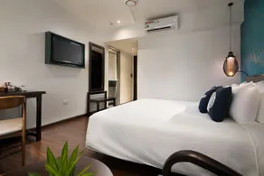 The Blue Alcove Hotel - Room