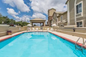 Comfort Inn & Suites Greenwood near University - Piscine