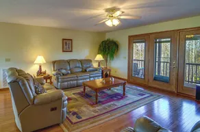 Byrdstown Apartment < 4 Mi to Dale Hollow Lake! - Innvendig