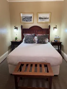 Kimberley Club Guesthouse - Room