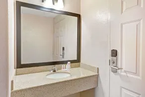 Howard Johnson by Wyndham Galveston - Chambre