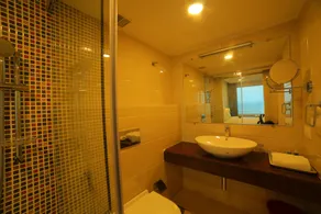 Bay View Hotel Vizag - Bathroom