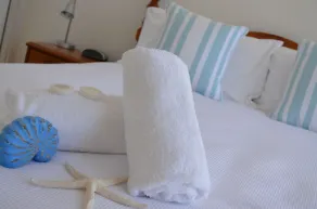 Cerulean Apartments - Room