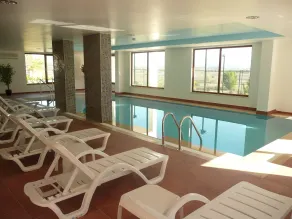 Four Seasons I -10 With 2 Bedrooms Guarantees a Wonderful Holiday - Pool