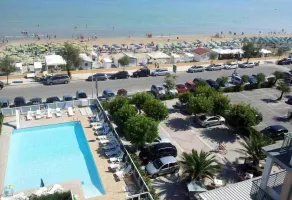 Hotel Roma - View from room