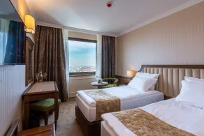 Astoria Grand Hotel - Room
