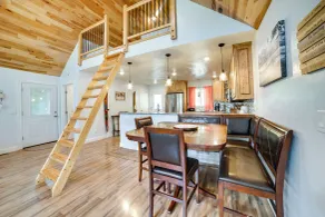 Waterfront Home: Allegheny River Access, Dock Slip - Interiör