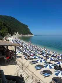 Pietra Museum Suites Sirolo - Spiaggia