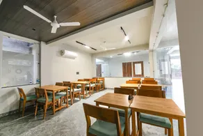 Fabhotel Naina Residency - Ristorante